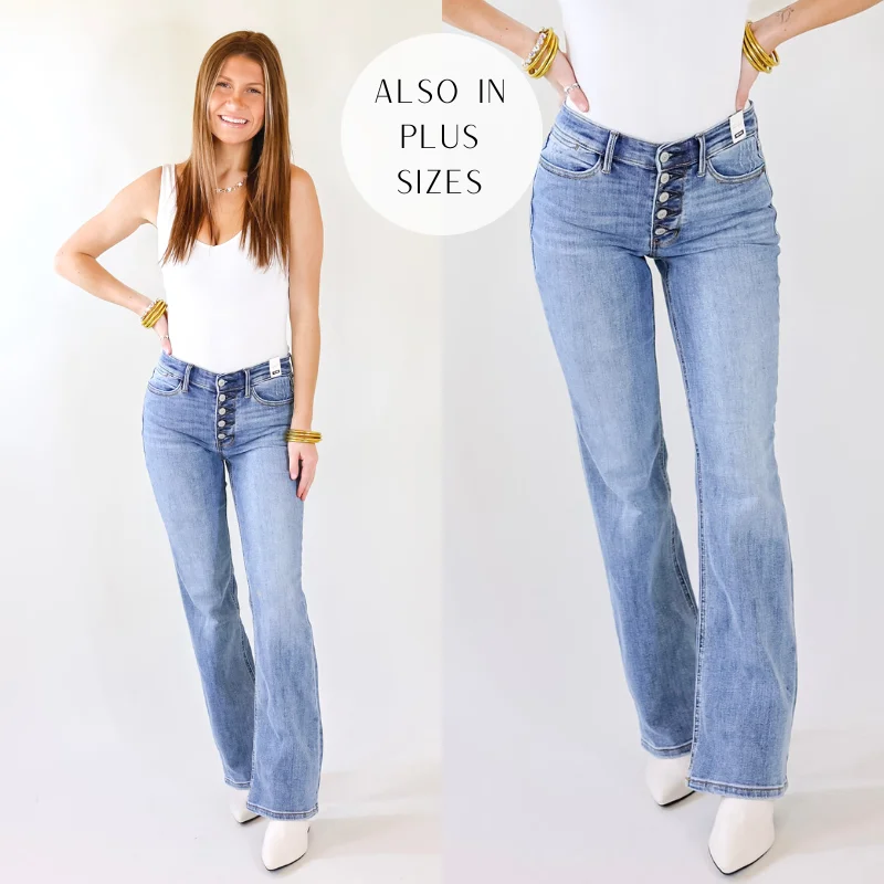 *Blemished* Last Chance Size 0, 20W, 22W & 24W | Judy Blue | Venture Out Button Fly Bootcut Jeans in Light-Medium Wash