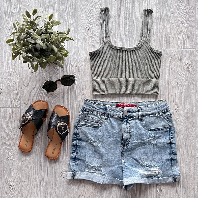 Mia Denim Shorts • Light Wash